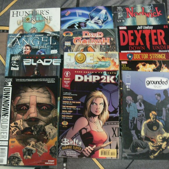 12 ASSORTED COMIC BOOKS. - Picture 1 of 1